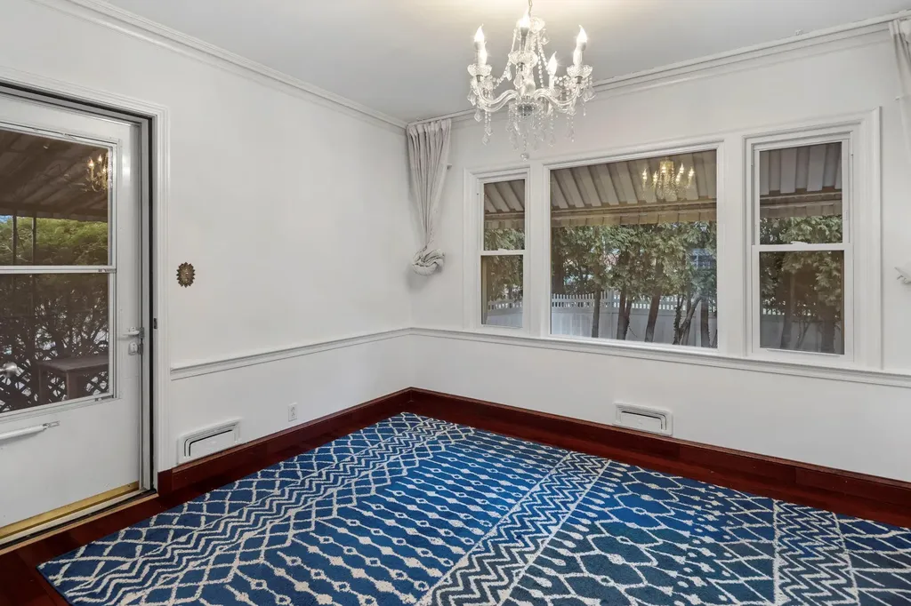 1430 Raleigh Road Mamaroneck NY 10543