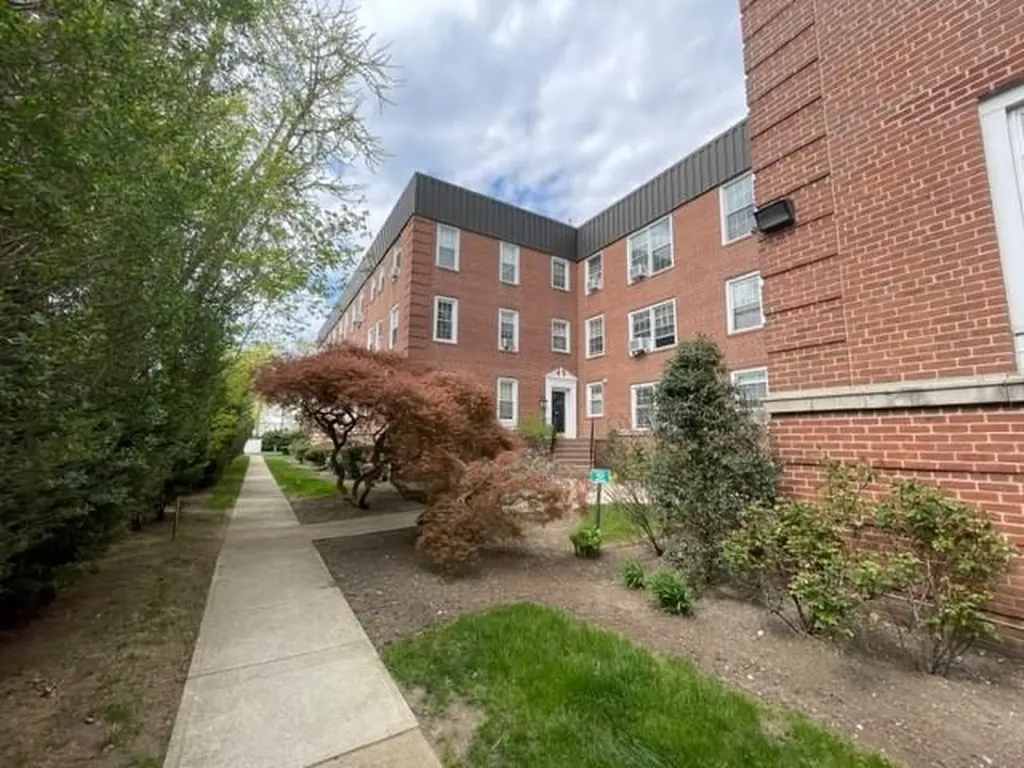 230 Central Avenue Lawrence NY 11559
