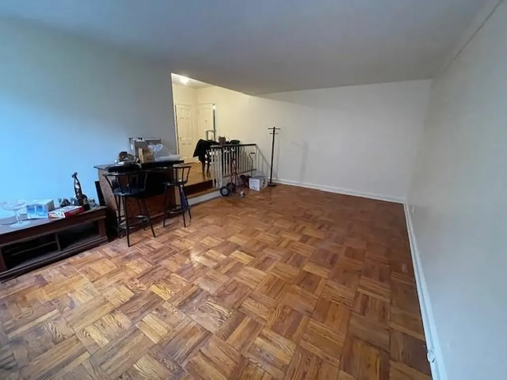 230 Central Avenue Lawrence NY 11559