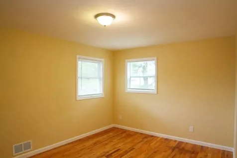 9 Juniper Amityville NY 11701