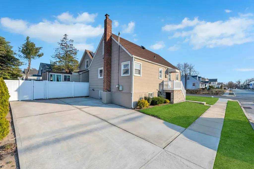 51 Martens Avenue Valley Stream NY 11580