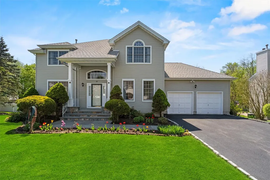 12 Loomis Drive Baldwin Place NY 10505