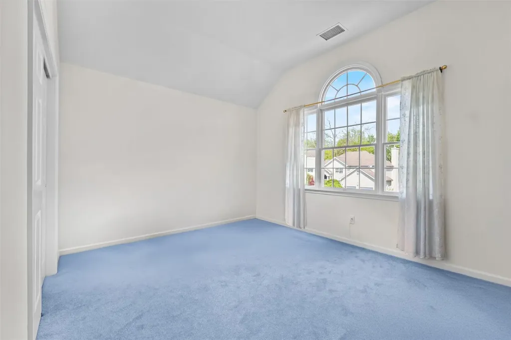 12 Loomis Drive Baldwin Place NY 10505