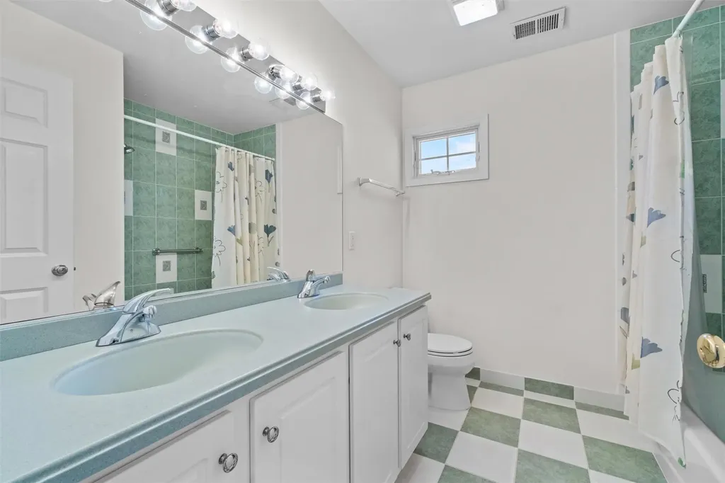 12 Loomis Drive Baldwin Place NY 10505