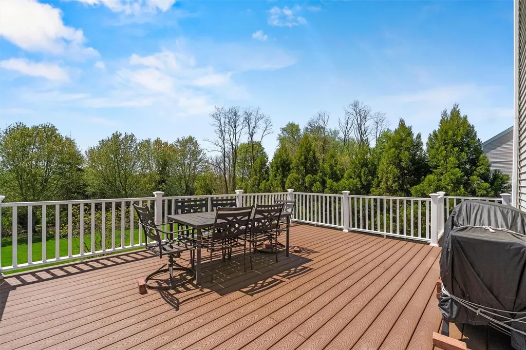 12 Loomis Drive Baldwin Place NY 10505