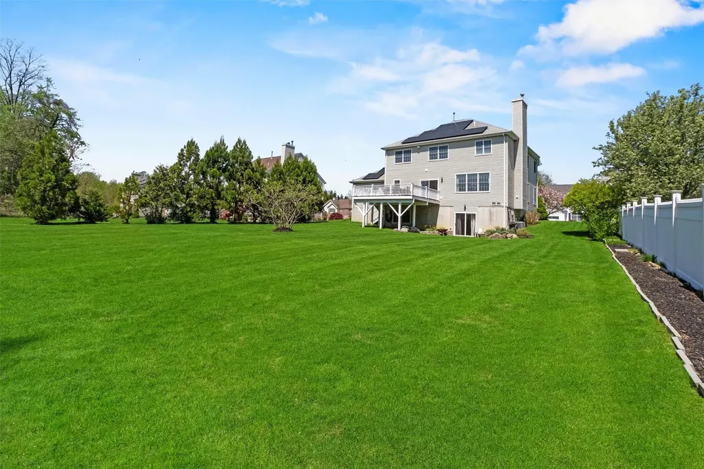 12 Loomis Drive Baldwin Place NY 10505