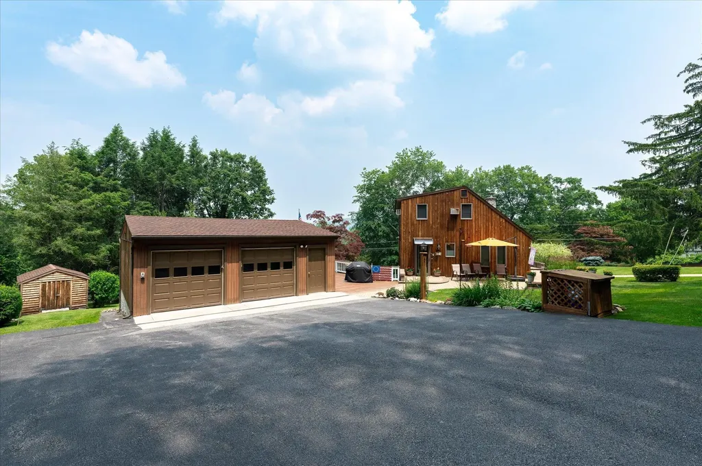 2 Overlook Way Purdys NY 10578
