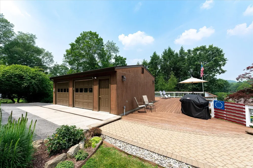 2 Overlook Way Purdys NY 10578