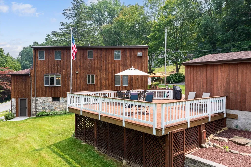 2 Overlook Way Purdys NY 10578