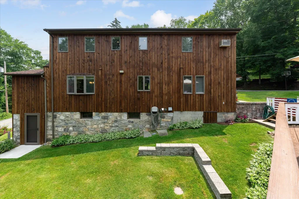 2 Overlook Way Purdys NY 10578