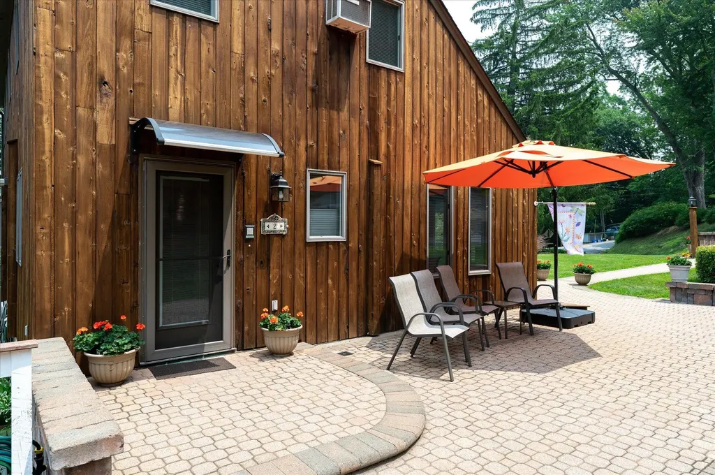 2 Overlook Way Purdys NY 10578