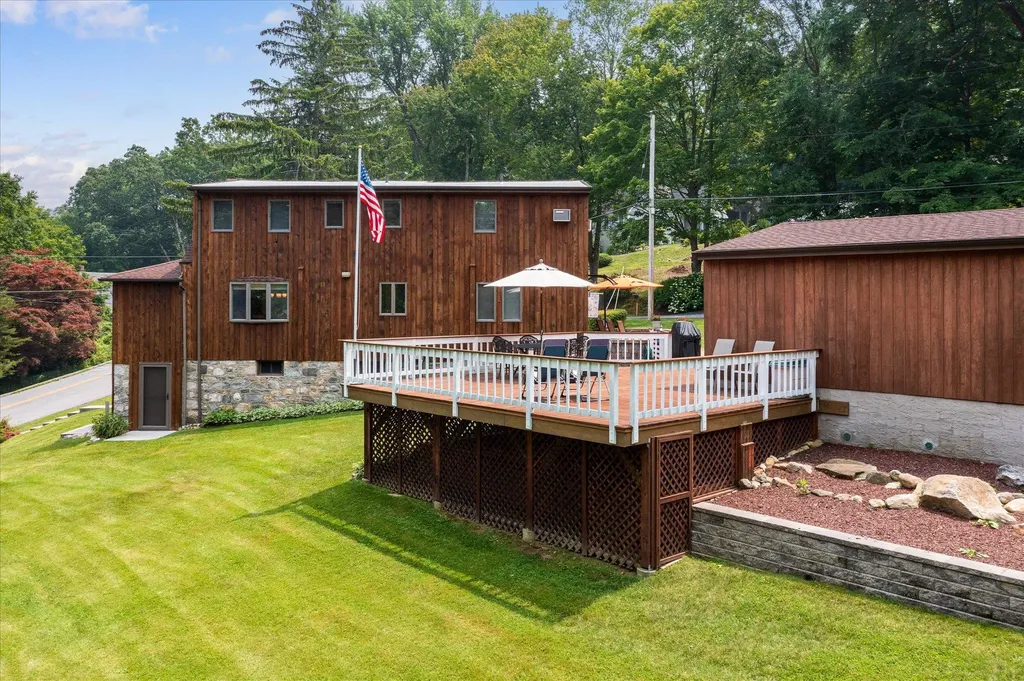 2 Overlook Way Purdys NY 10578
