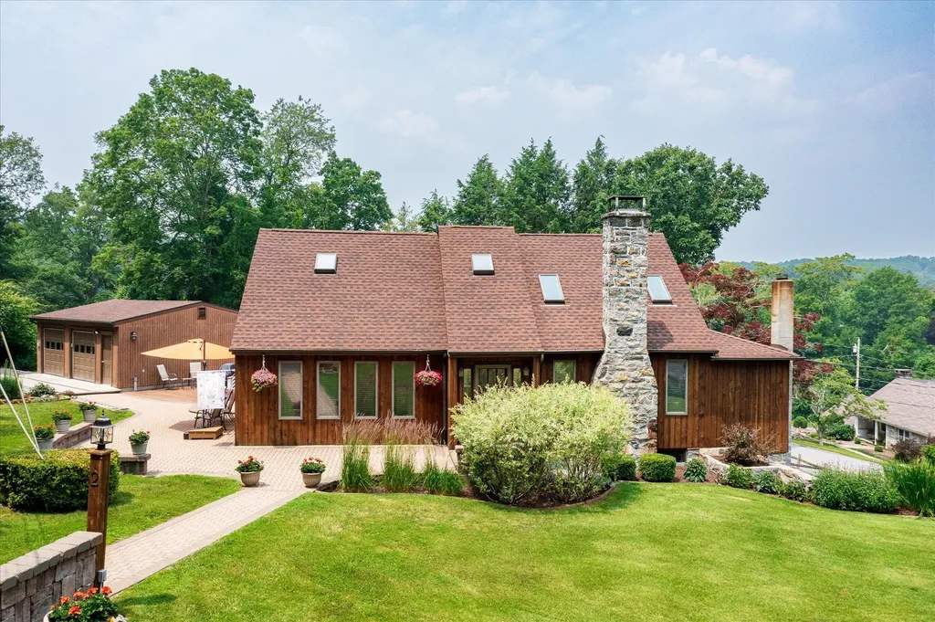 2 Overlook Way Purdys NY 10578