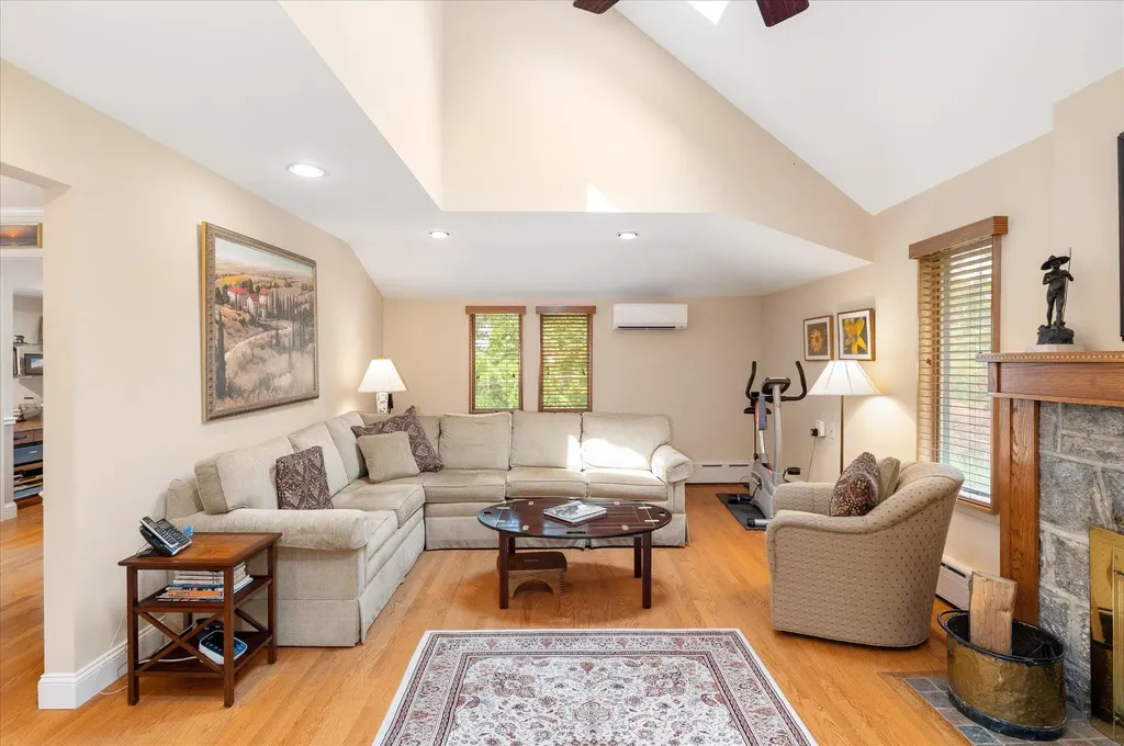2 Overlook Way Purdys NY 10578