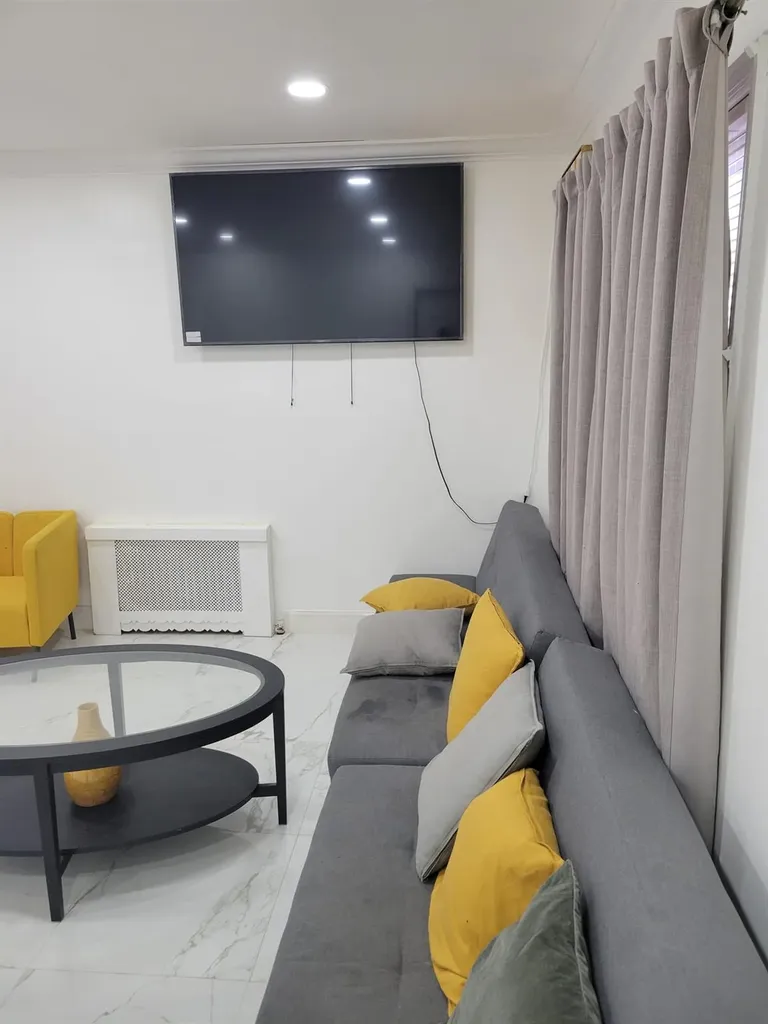 12 N Marion Rockville Centre NY 11570