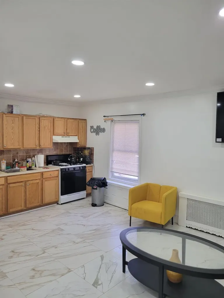 12 N Marion Rockville Centre NY 11570