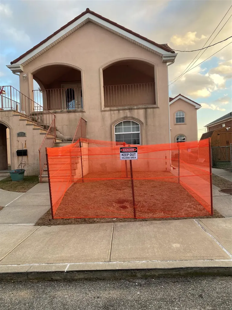 3095 Casler Place Bronx NY 10465