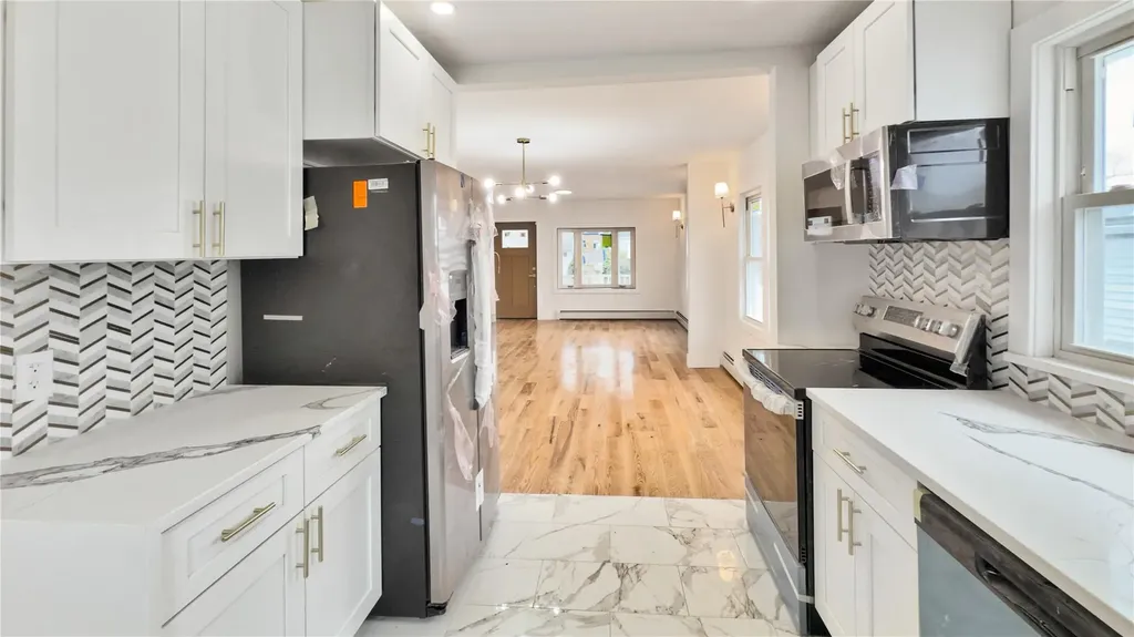 51 Hapsburg Place Hempstead NY 11550