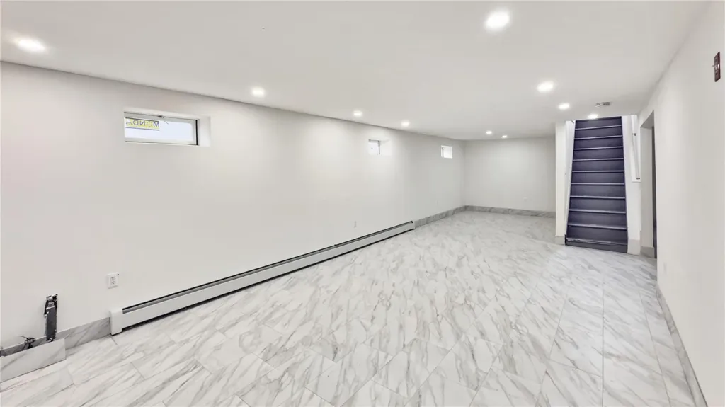 51 Hapsburg Place Hempstead NY 11550