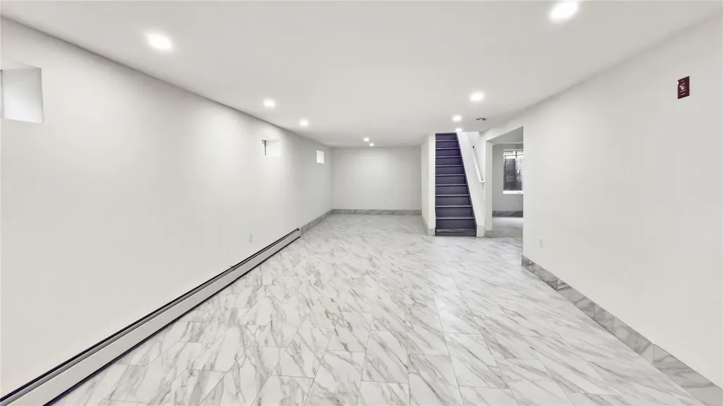 51 Hapsburg Place Hempstead NY 11550