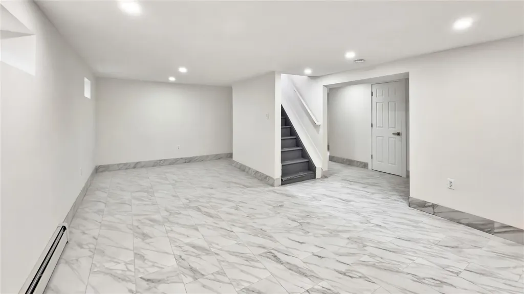51 Hapsburg Place Hempstead NY 11550