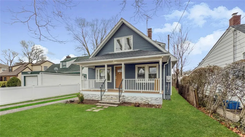 51 Hapsburg Place Hempstead NY 11550