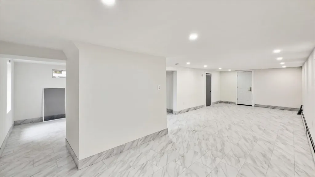 51 Hapsburg Place Hempstead NY 11550