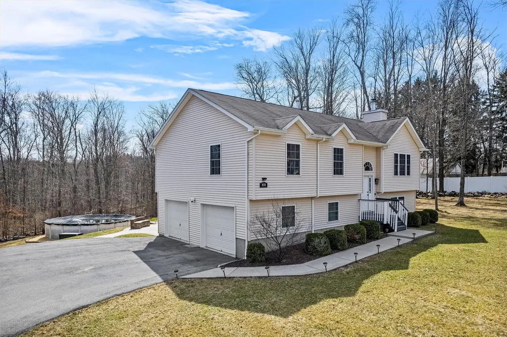475 County Route 50 New Hampton NY 10958
