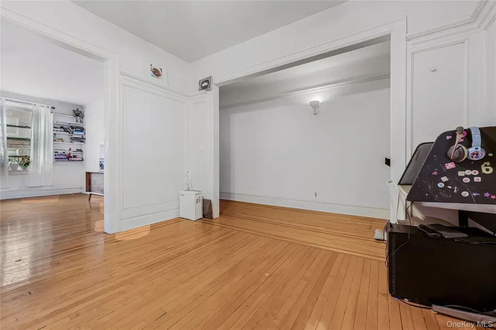3447 82nd Jackson Heights NY 11372