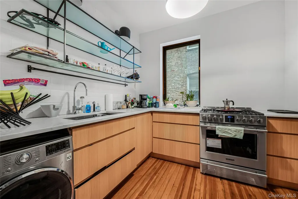3447 82nd Jackson Heights NY 11372