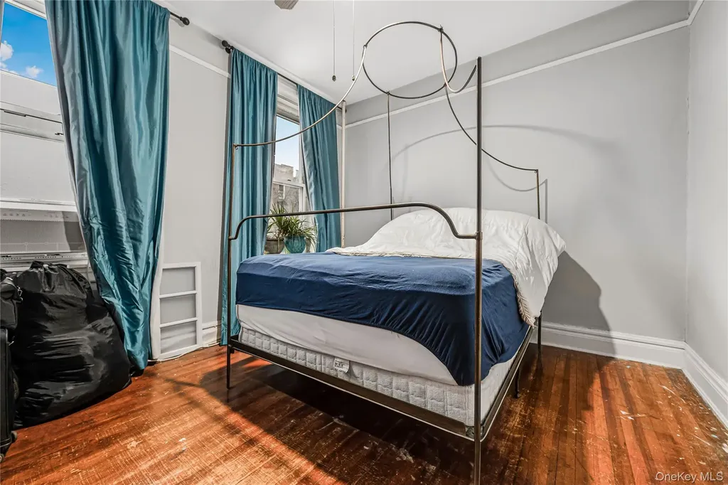 3447 82nd Jackson Heights NY 11372