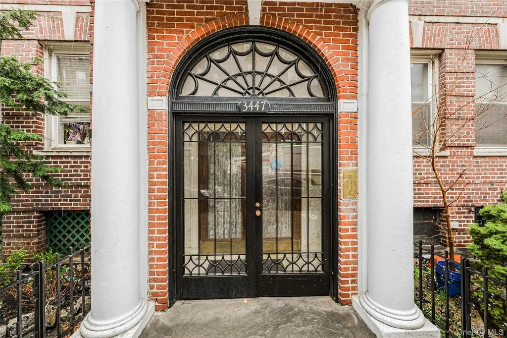 3447 82nd Jackson Heights NY 11372