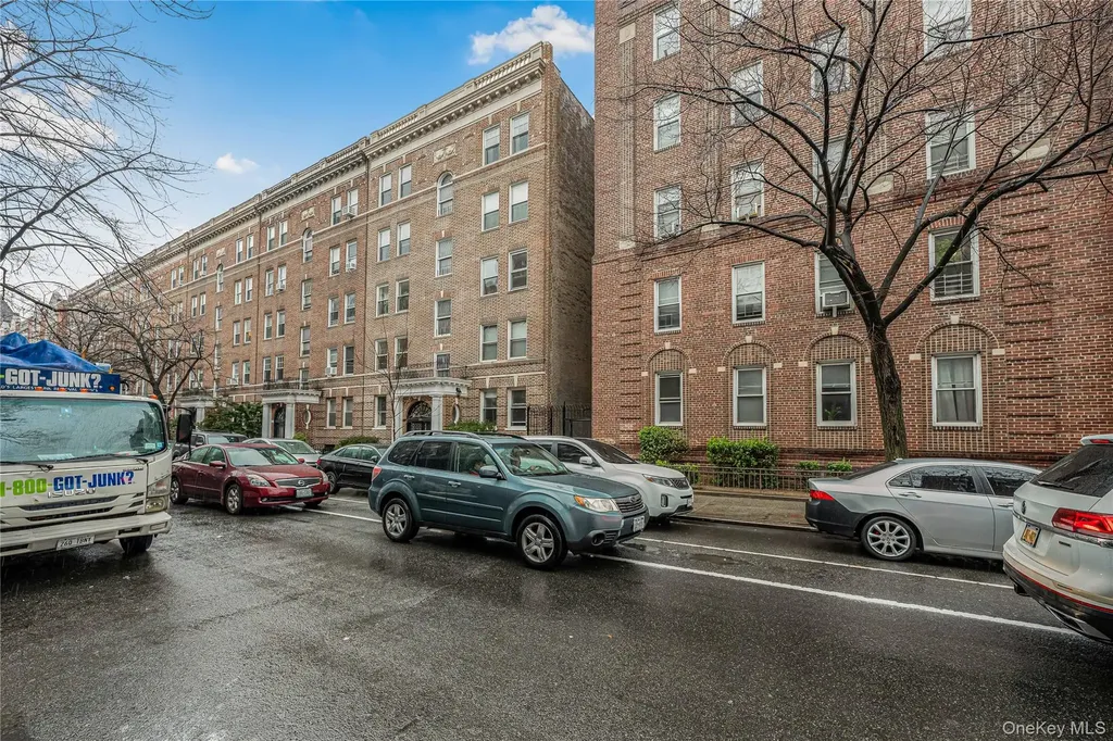 3447 82nd Jackson Heights NY 11372
