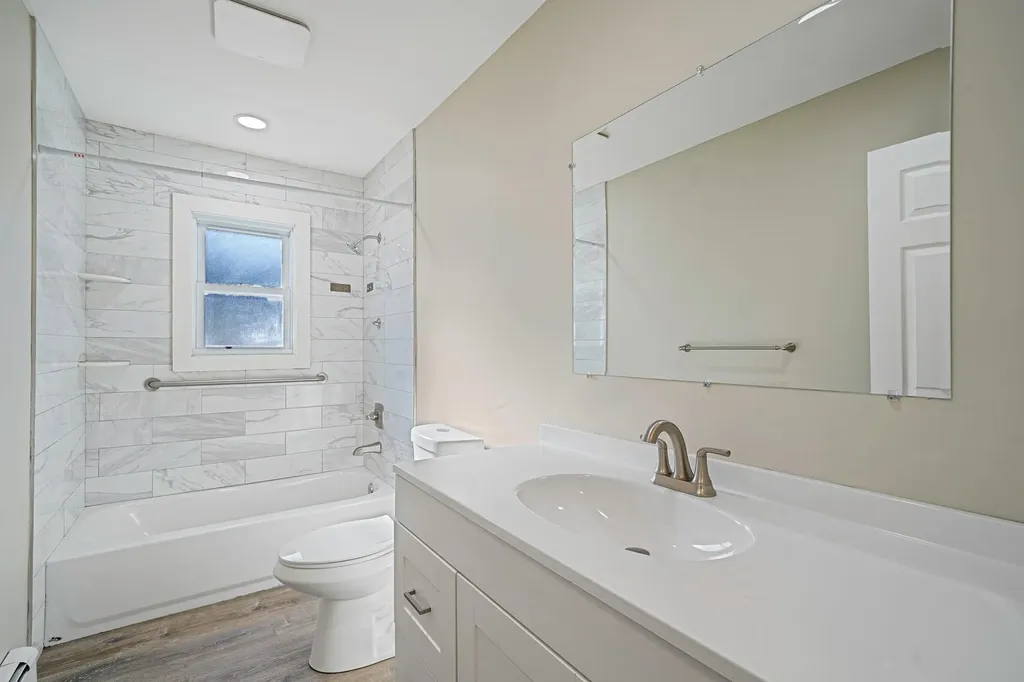 80 Meadowmere Avenue Mastic NY 11950