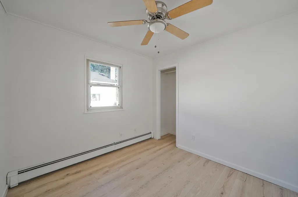 80 Meadowmere Avenue Mastic NY 11950