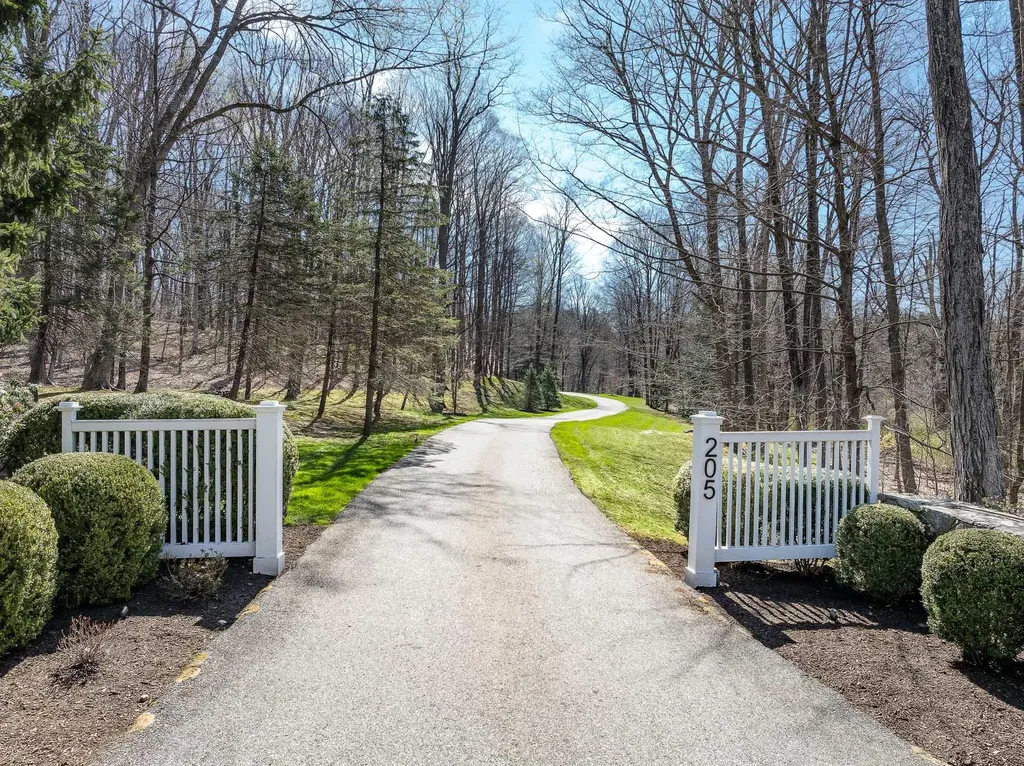 173-205 Old Post Road Bedford NY 10506