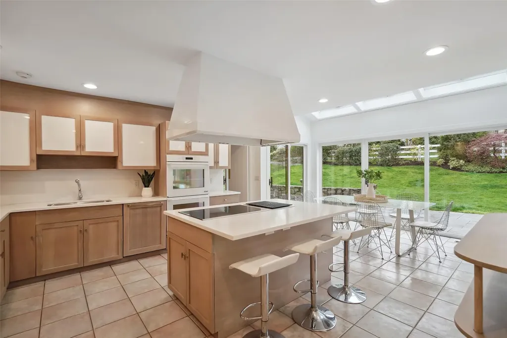 858 Fenimore Road Larchmont NY 10538