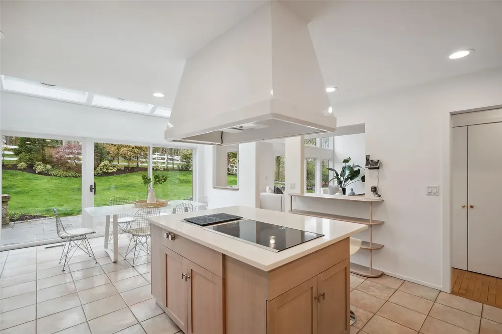 858 Fenimore Road Larchmont NY 10538