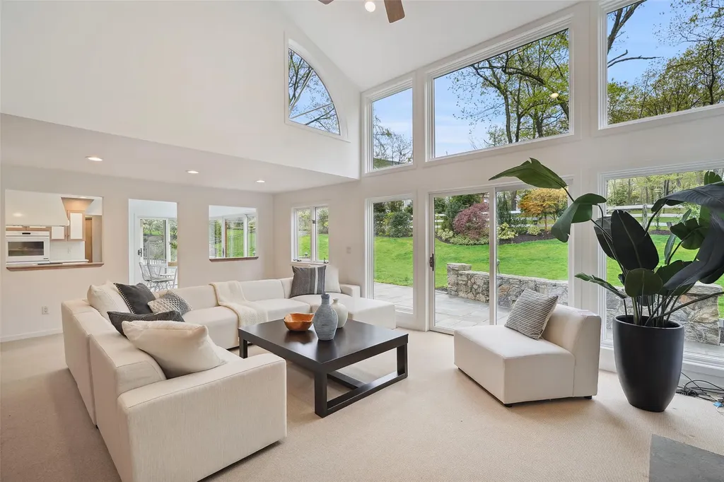 858 Fenimore Road Larchmont NY 10538