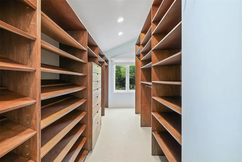 858 Fenimore Road Larchmont NY 10538
