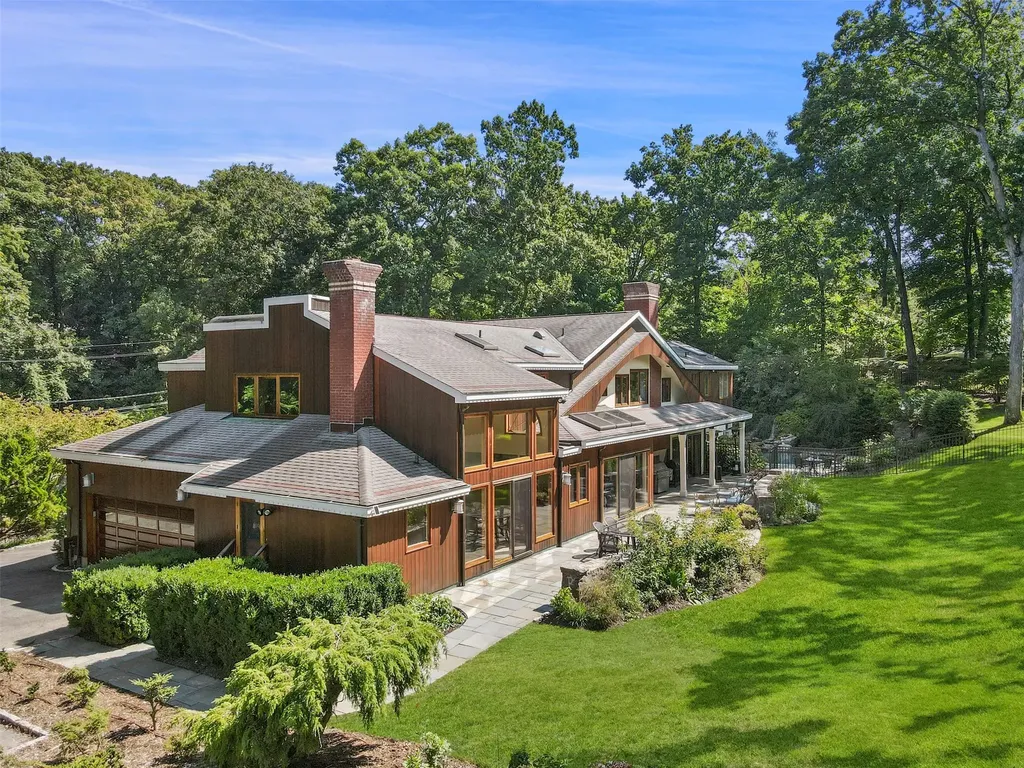 858 Fenimore Road Larchmont NY 10538