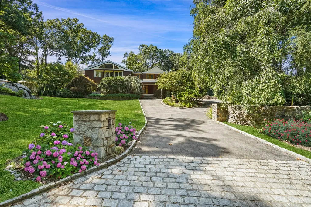 858 Fenimore Road Larchmont NY 10538