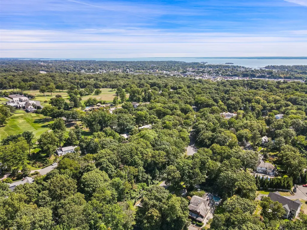 858 Fenimore Road Larchmont NY 10538