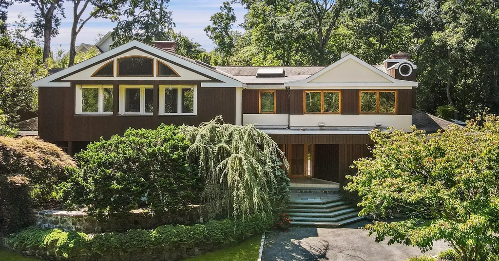 858 Fenimore Road Larchmont NY 10538