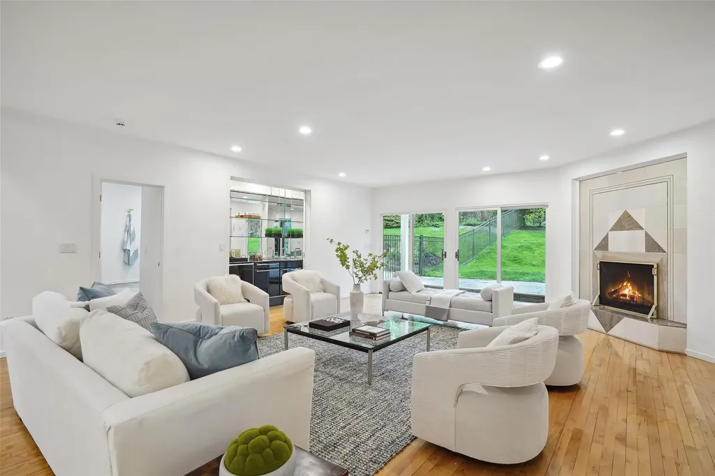 858 Fenimore Road Larchmont NY 10538