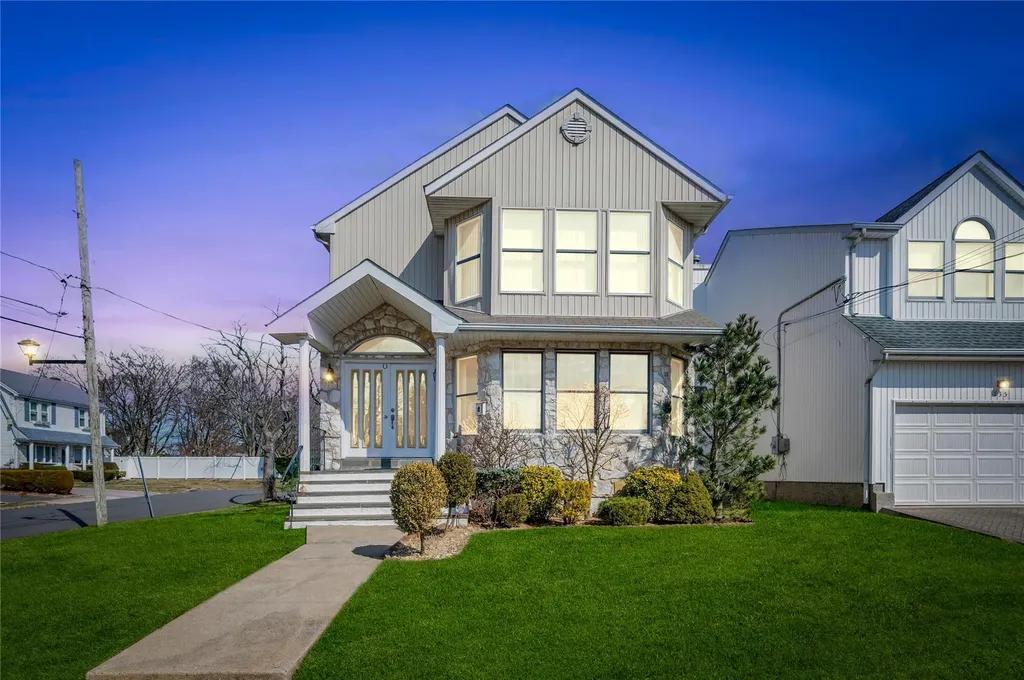 133 Wentworth Avenue Albertson NY 11507