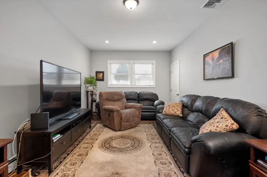 3401 Hawthorne Drive N Wantagh NY 11793