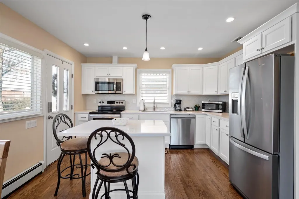 3401 Hawthorne Drive N Wantagh NY 11793