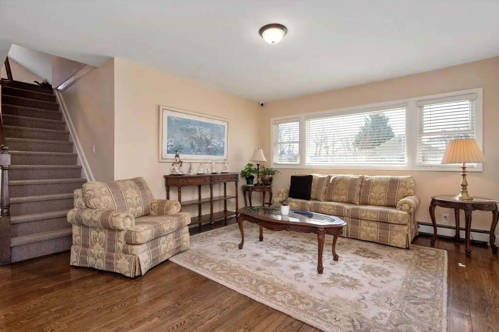 3401 Hawthorne Drive N Wantagh NY 11793