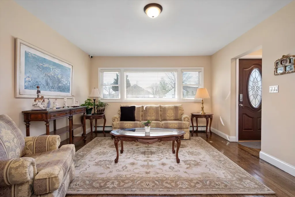 3401 Hawthorne Drive N Wantagh NY 11793
